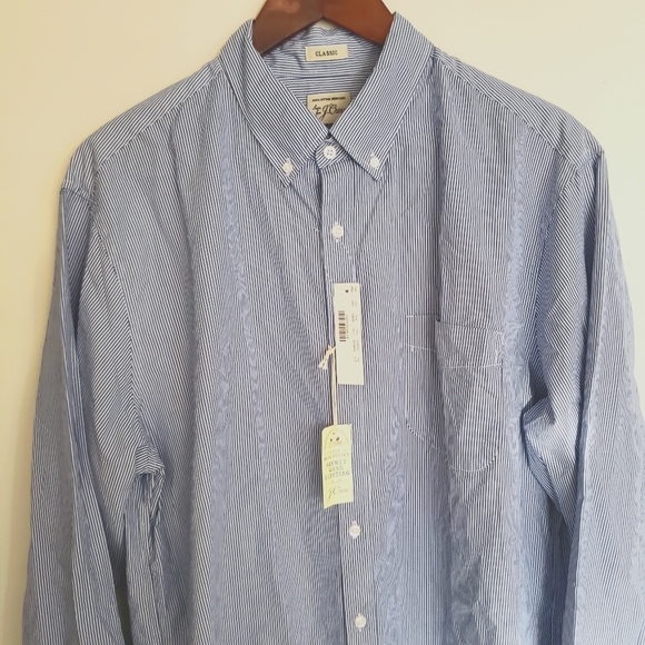 🌞SOLD🌞 J. Crew Classic Blue and White Pinstripe Button Down Shirt 100% Cotton - Picture 12 of 12